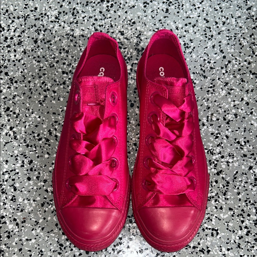 Converse Women's Fuchsia Sneakers